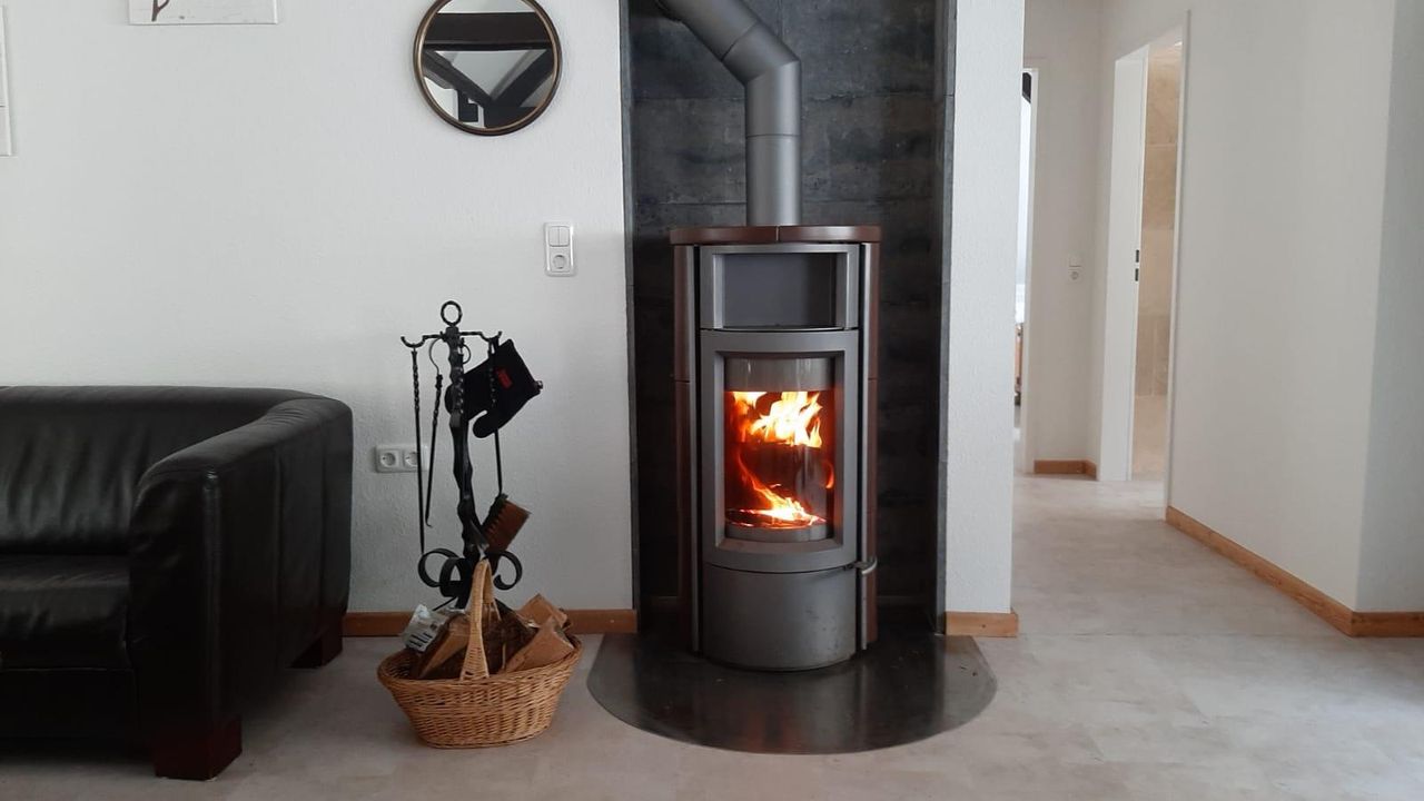 Wasserkraftwerk 2 Kamin im Wohnzimmer Wasserkraftwerk 2 Kamin im Wohnzimmer